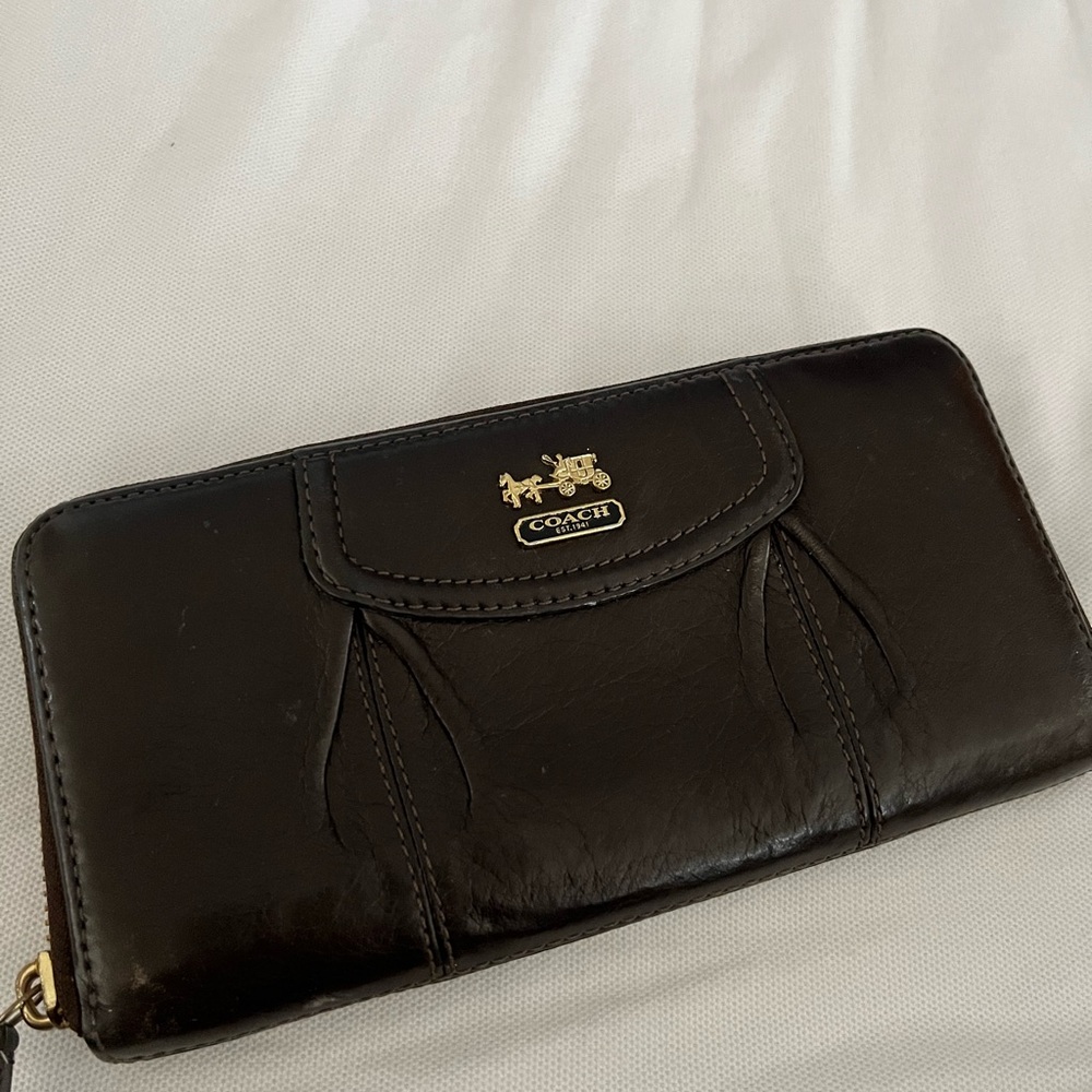 Coach Brown Zip-Around Women's Wallet with Logo Accent and Card Slots